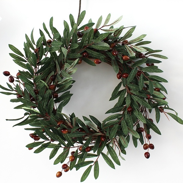Wreath with berries Dunford.png